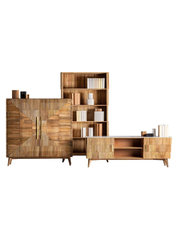 Armario  ARTI 135x43x185 cms Negro