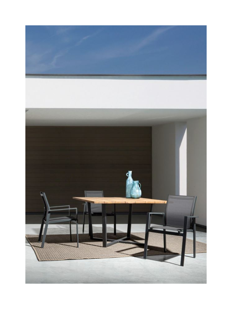 Mesa HELSINKI 130x130 cms para exterior