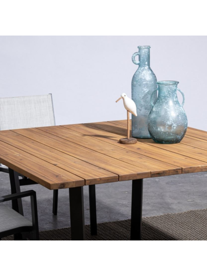Mesa HELSINKI 130x130 cms para exterior