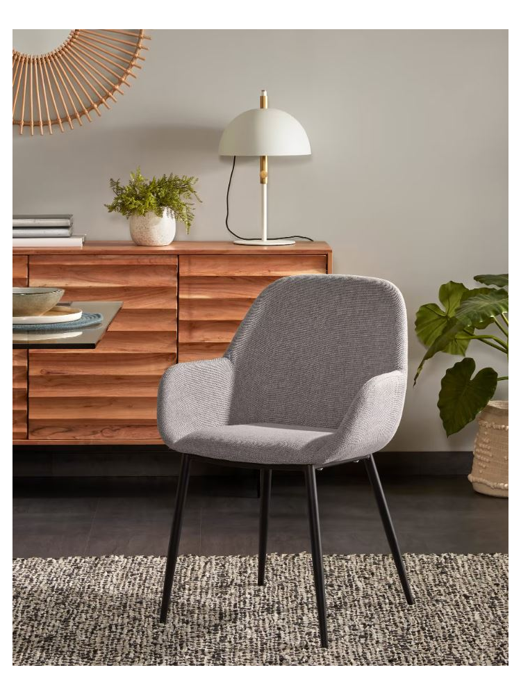 Silla  CAMILE con brazos gris claro y patas de acero acabado pintado negro